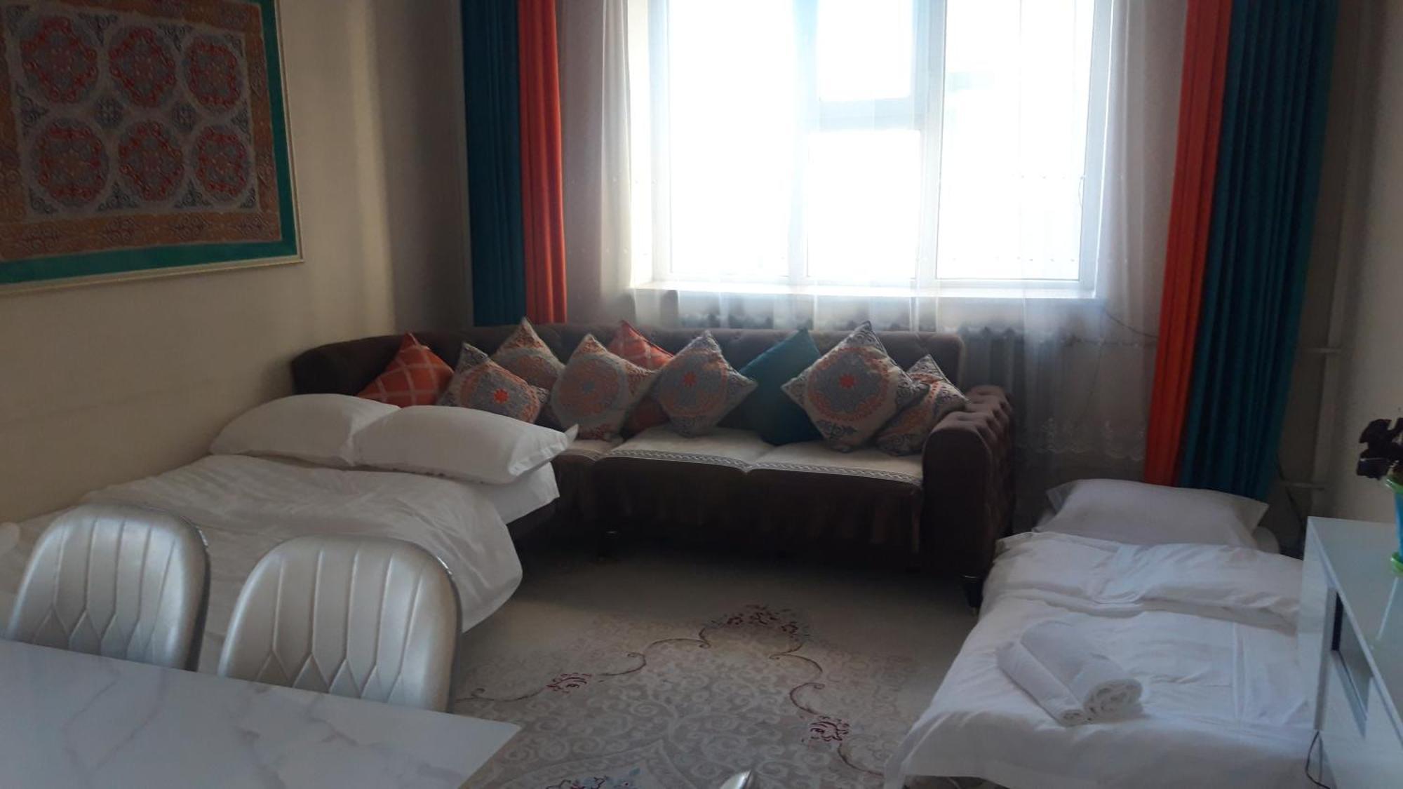 3 Rooms Apartment In The Centre Of Ulgii City Esterno foto